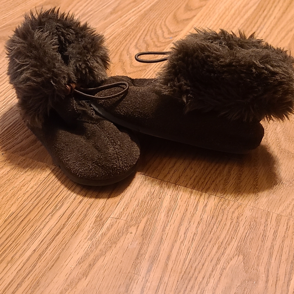 Size 6T girl Moccasins and shoes